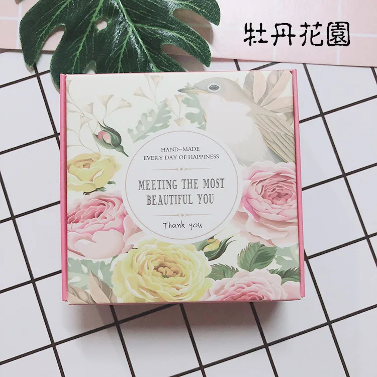 Colorful Cosmetic Gift Box Custom Logo Printed pink Cardboard Paper Mailing Clothing Corrugated Shipping Packaging Box For Soaps