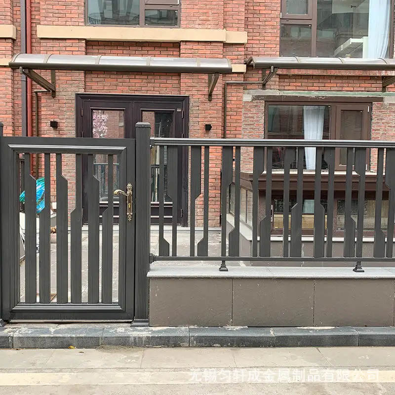 Luxury Black Metal Staircase Modern Baluster Wrought Iron Handrail