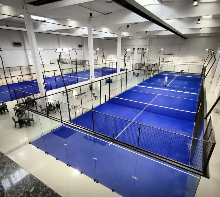 Mobile Panoramic plate padel tennis court Floating plate padelboll tennis court with electric tent Suspended plate tennis court