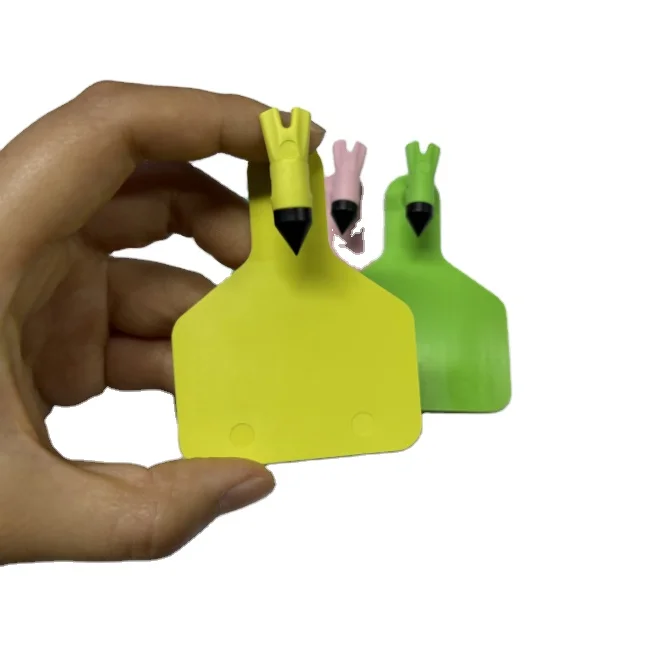 Medium Size Integrated Cow Ear Tag For Ranch Cows One Piece Medium Ear Tag