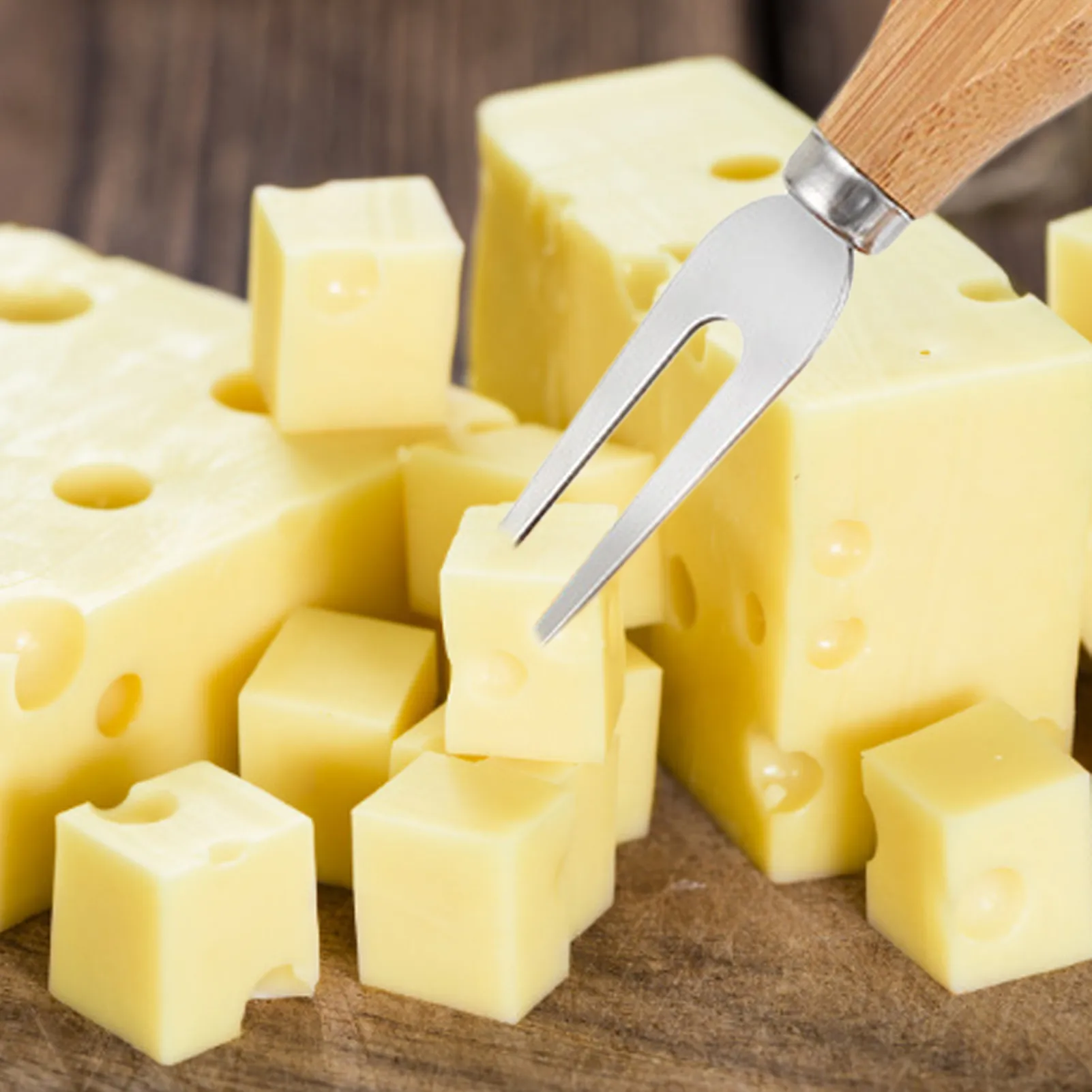 Multifunctional Portable  Natural Wood Round Cheese Board  4 Pieces Stainless Steel Cheese Knife Set with gift box