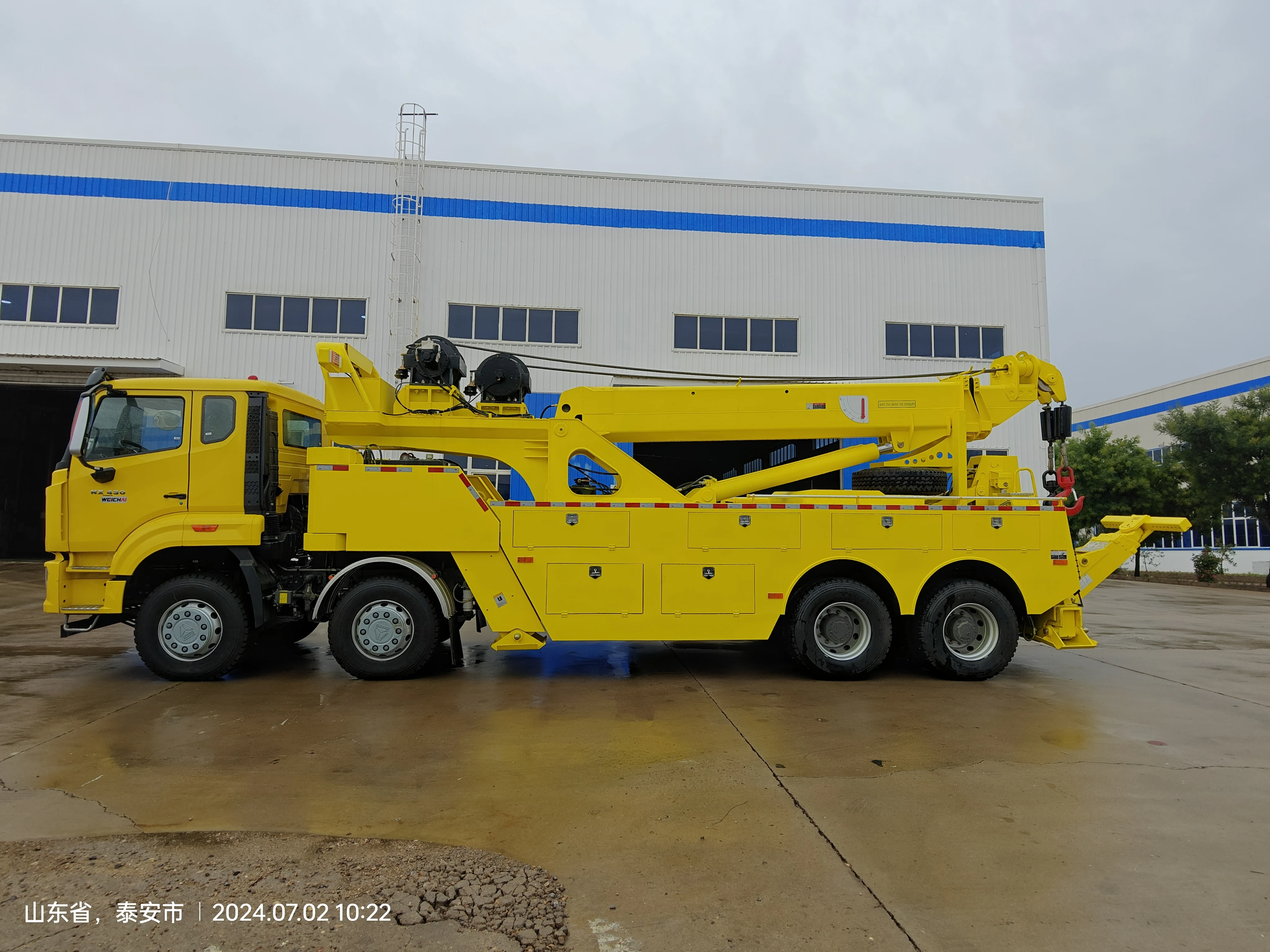 400hp SINOTRUK HOWO 8X4 Wrecker Towing Truck 40 Ton 50 Ton HOWO Wrecker Truck