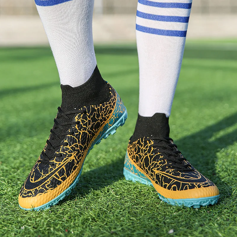 2022 New Hot Sale Custom Football Shoes Best Large size Soccer Boots Fashion Green Summer Top Fluorescent Orange Winter Blue