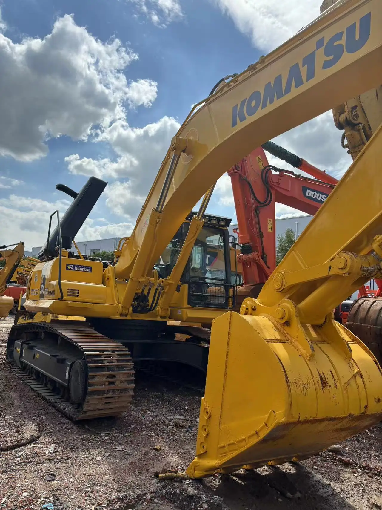 Used second-hand excavator earth-moving machinery komatsu pc300-7 of sale