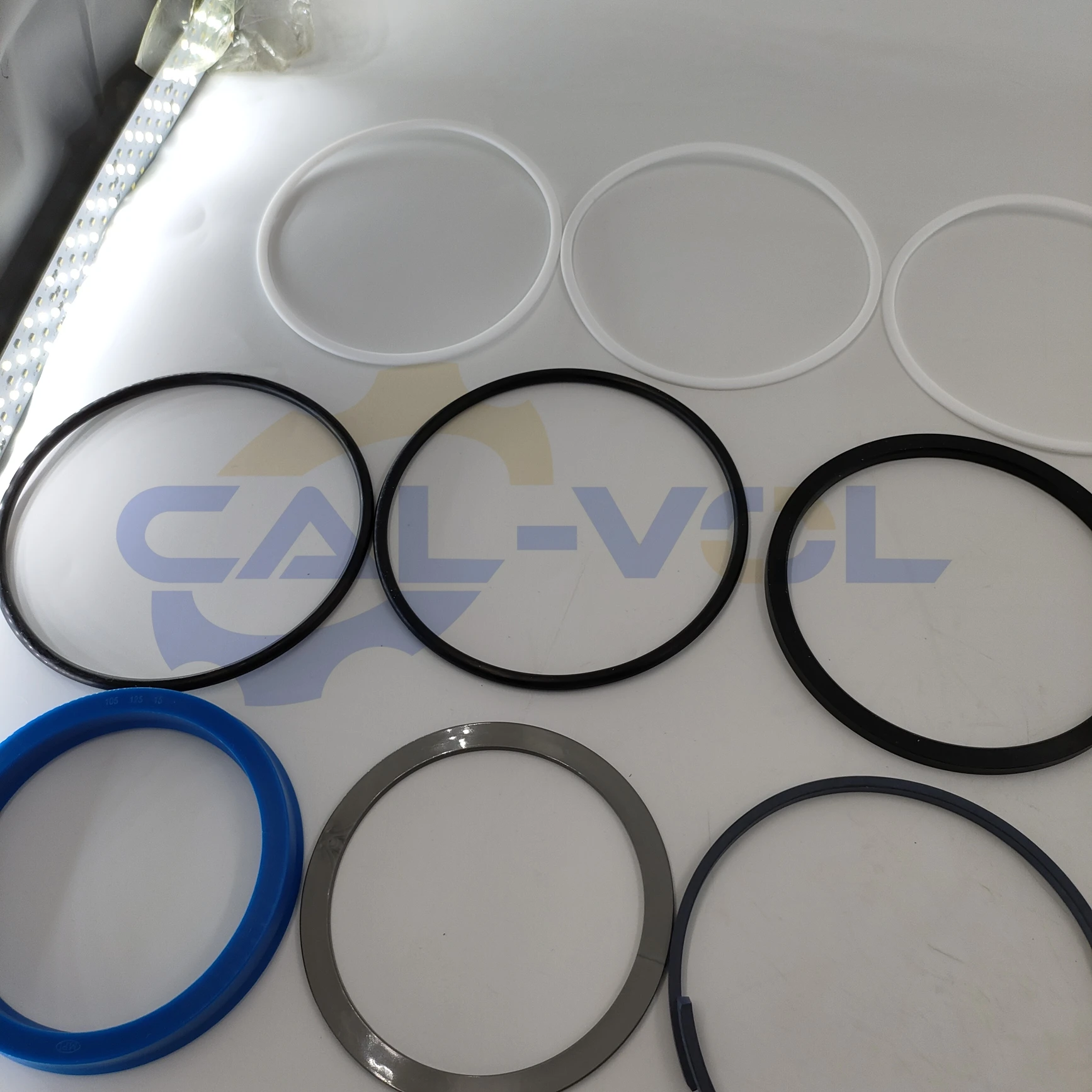 CAL-VOL для экскаватора EC210B EC240B EC290B Комплект уплотнений цилиндра рычага VOE14589131 14589131
