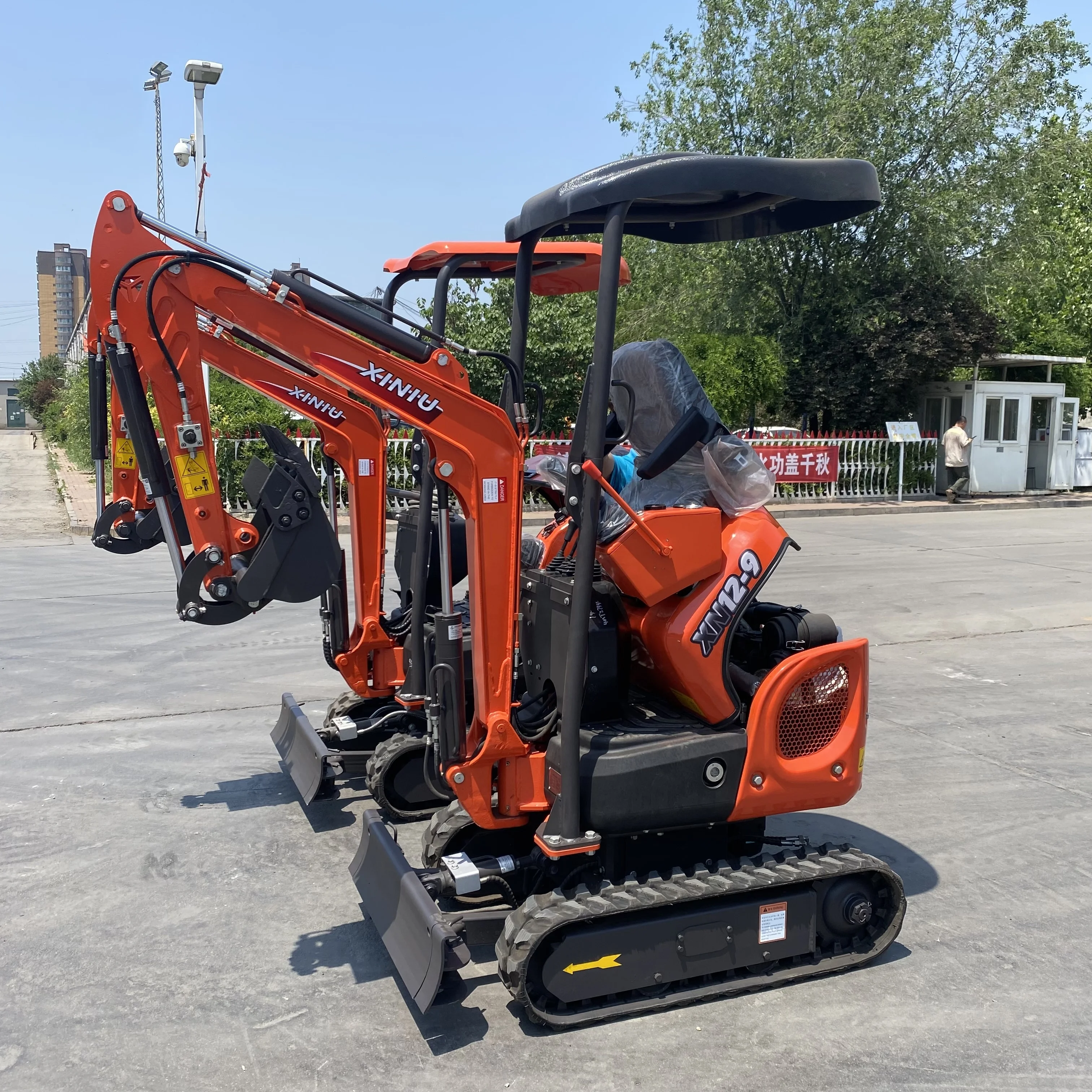 1200Kg Hydraulic Mini Excavator Mini Digger Bagger With Competitive Prices Meet CE/EPA/Euro 5 Emission