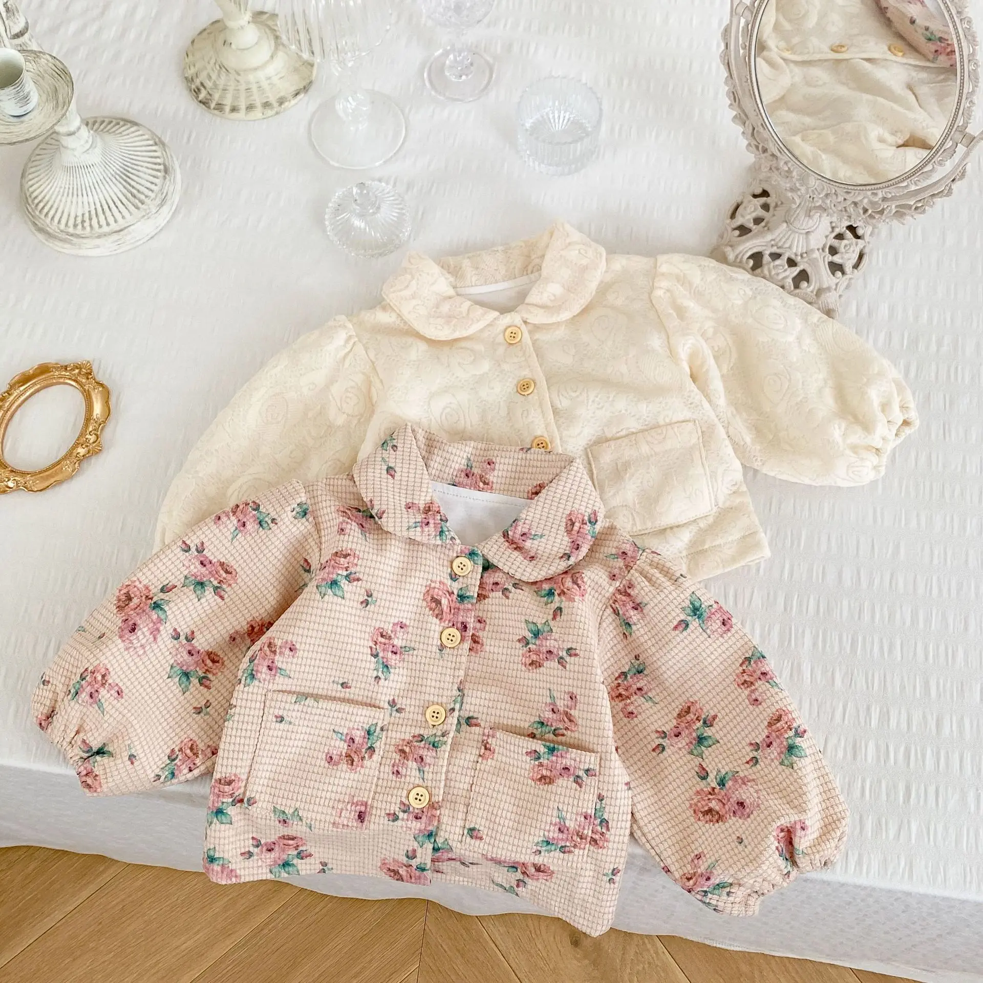 Autumn and Winter 2023 New Baby Girl Baby Flower Print Bubble Long Sleeve Doll Collar Polo Cardigan Coat