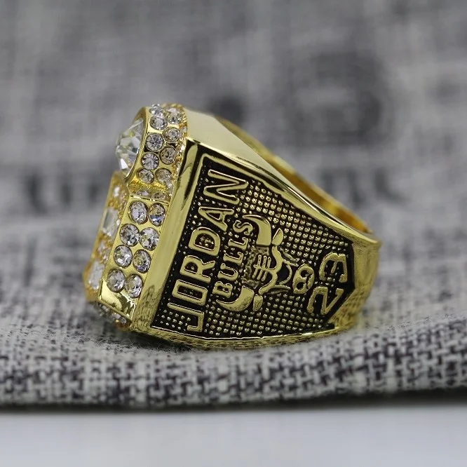 1998 chicago bulls- championship rings