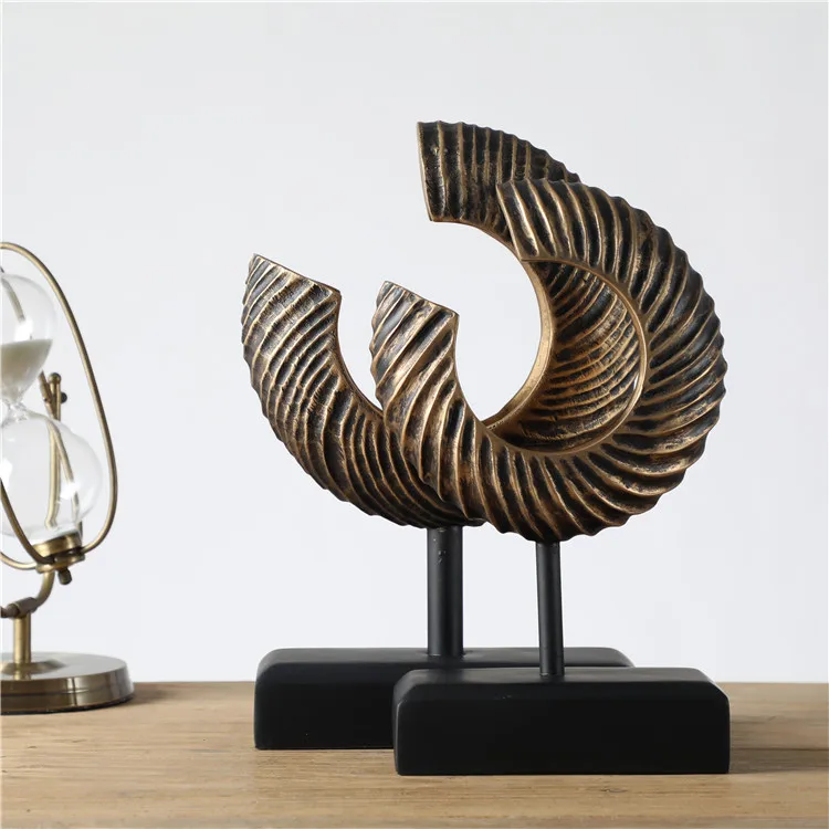 Nordic Luxury Resin Art Craft Pieces Gold Luxury Decor Ornament Retro Home Decoration for Living Room