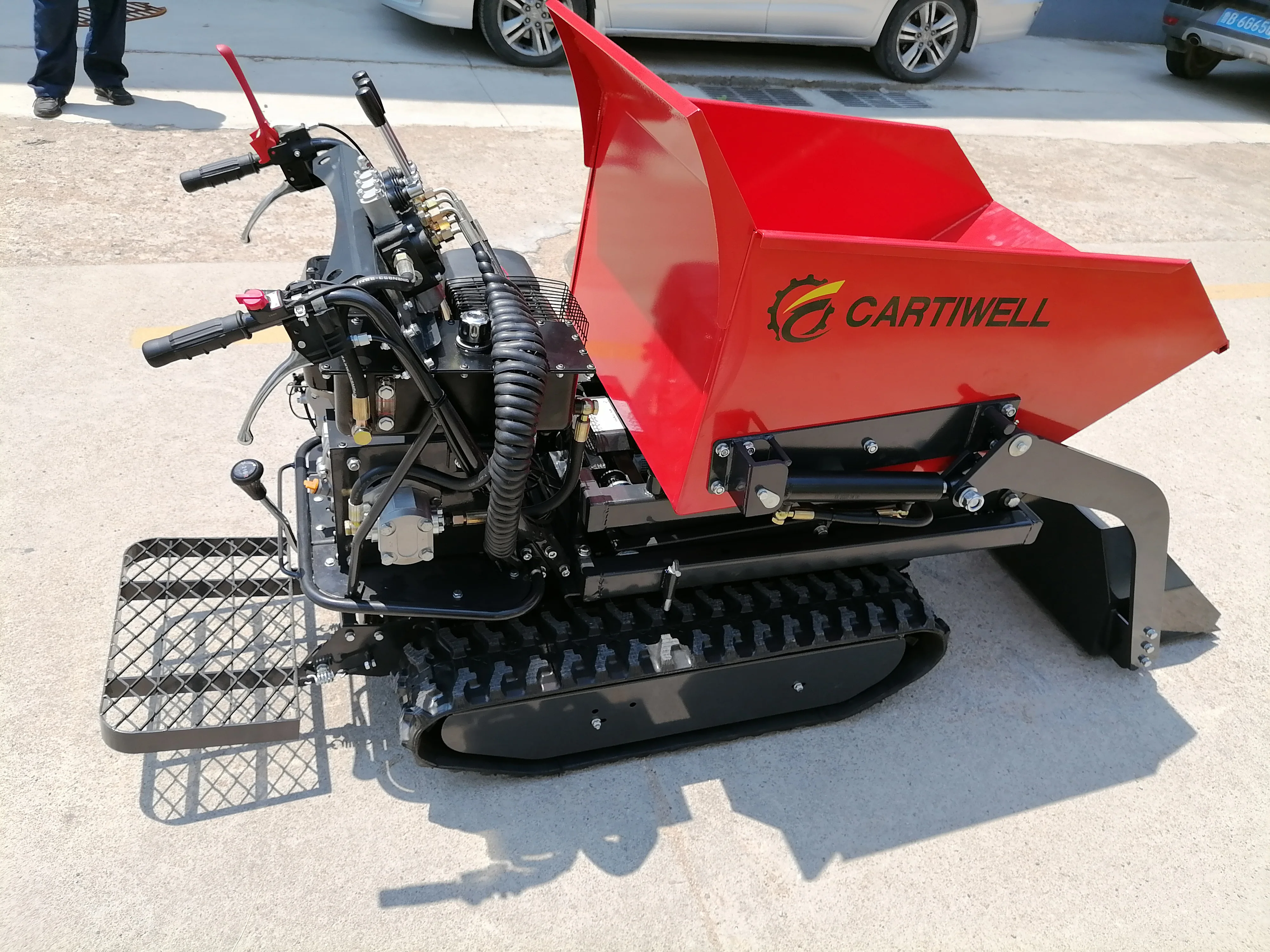 China Manufacturer Gasoline Power Wheel Barrow Mini Dumper 500 kg