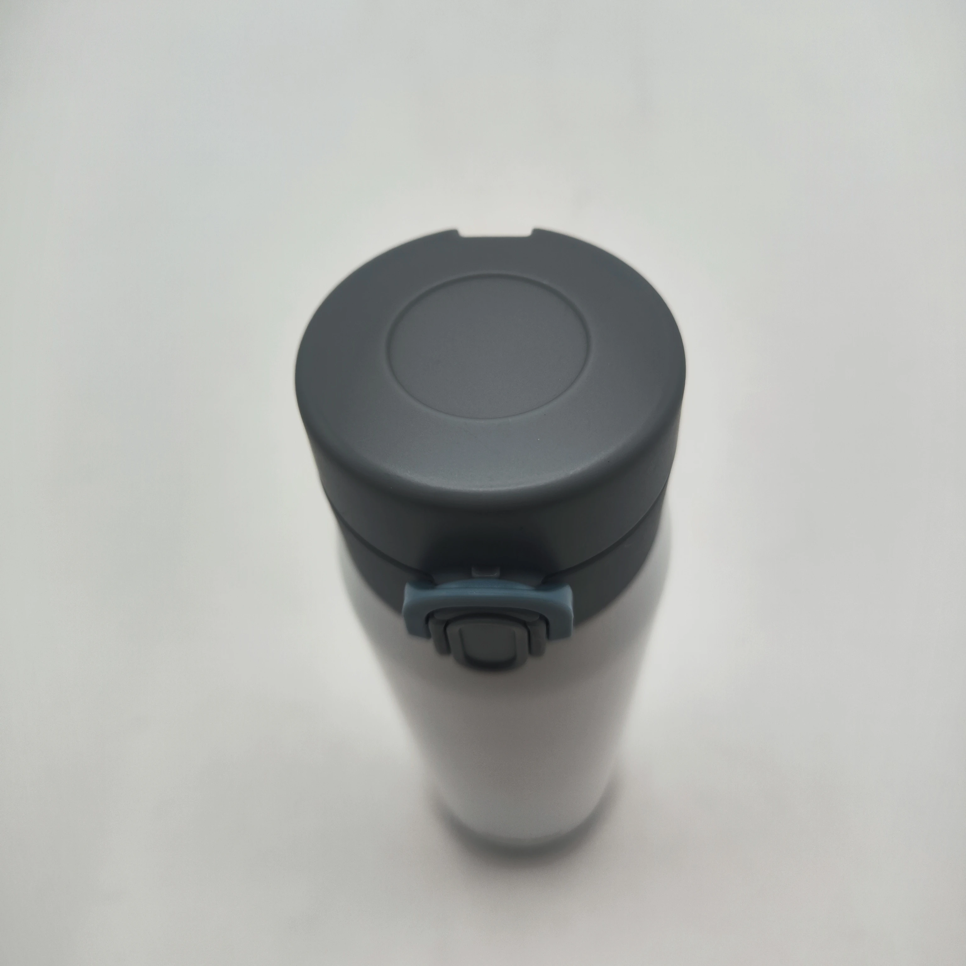 Grinkwell 450ml Double Wall Stainless Steel Water Bottle Insulated High Quality Drinking Bottle Travel Mug with Button Lock