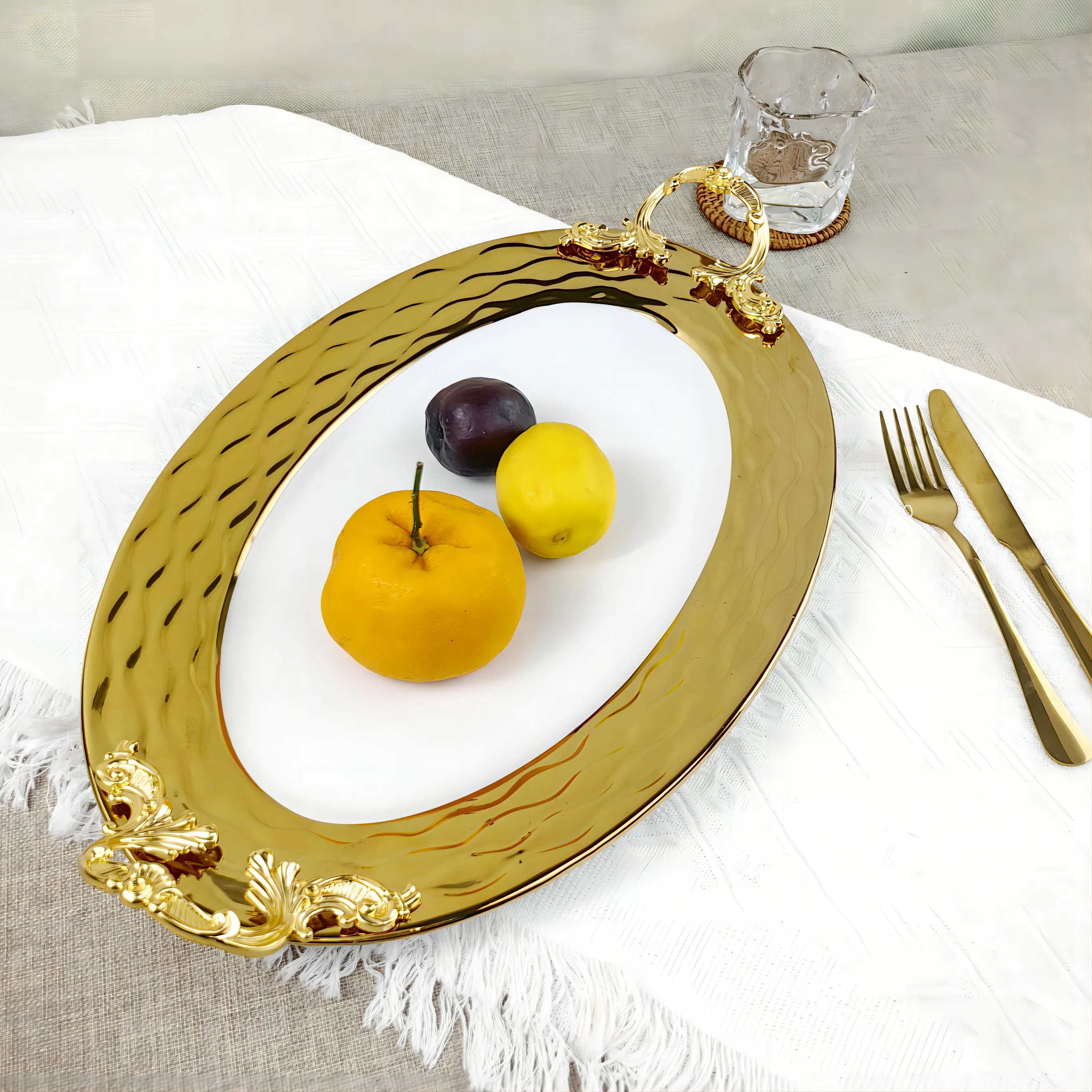 Custom factory wholesale high quality banquet luxury binaural prismatic design gold border dessert cake ceramic plate