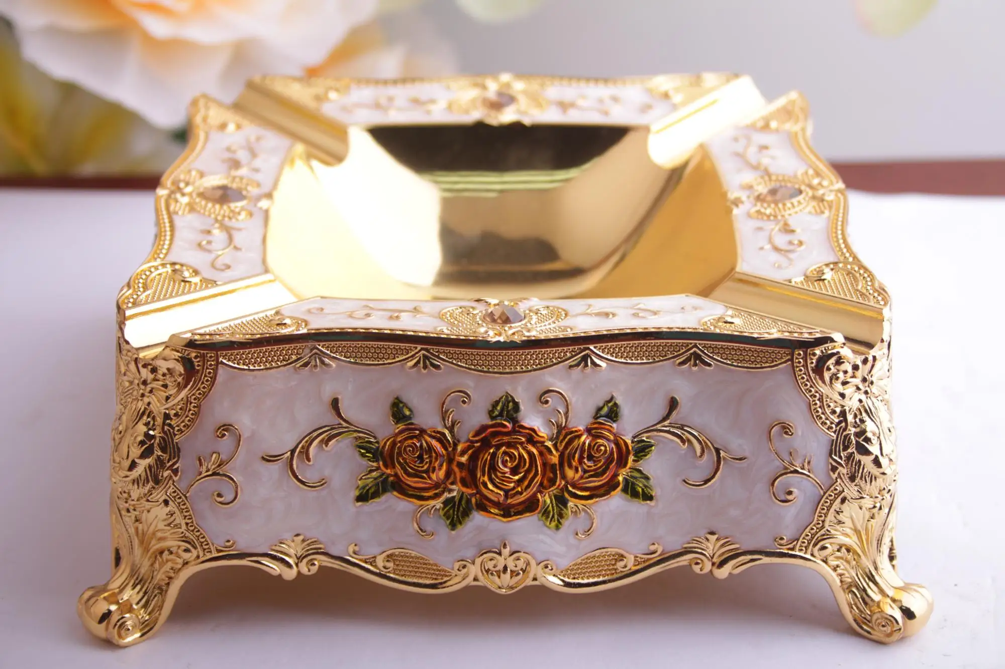 
Factory price custom logo metal pocket cigar standing ashtray for outdoor 