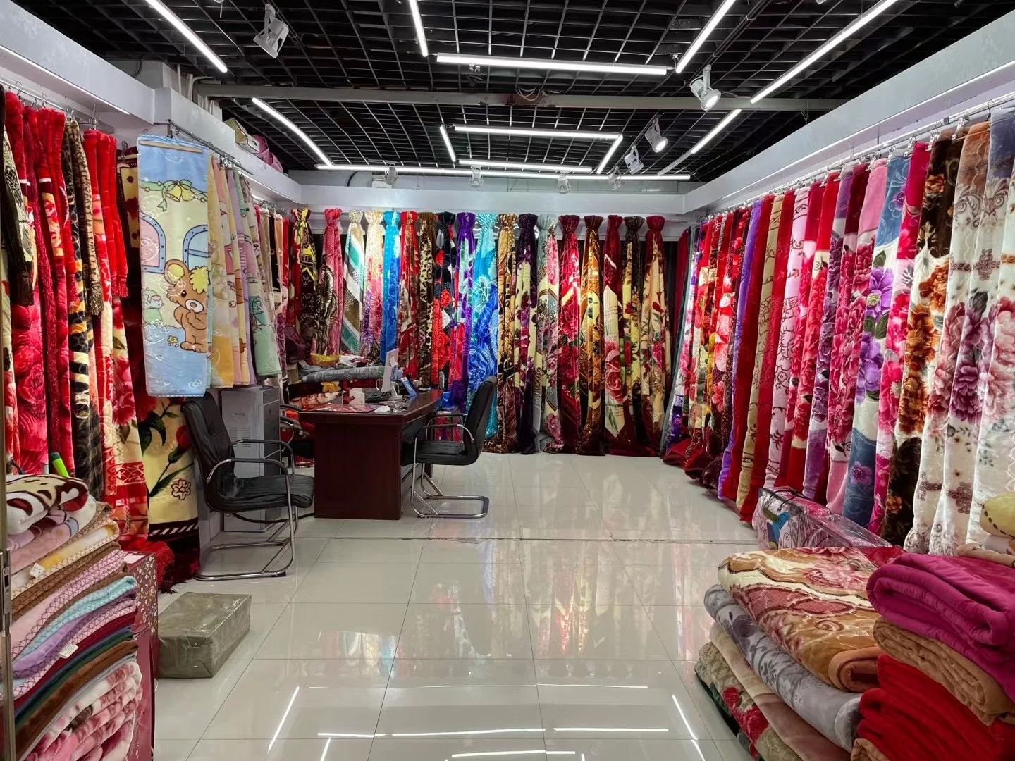 Yiwu blanket manufacturer For Winter Super Soft Raschel Blanket 2 Ply Reversible Raschel Bed Blanket