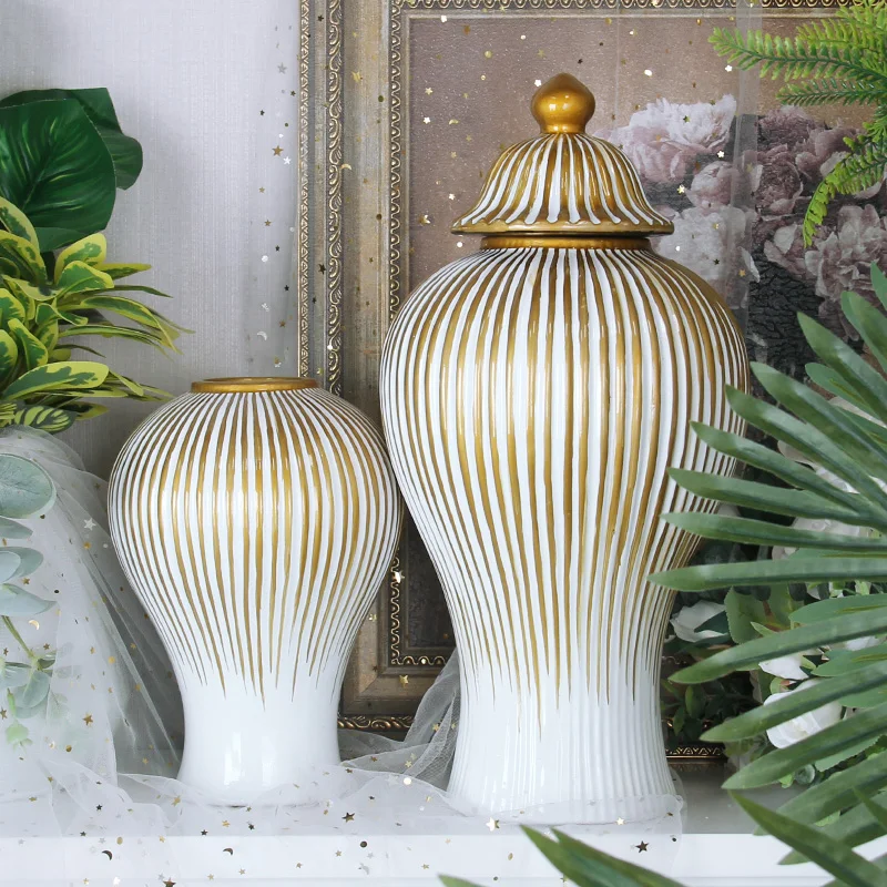 J195A  Ceramic luxury home decor snow mat gold antique vase  decoration jar ginger set wholesale