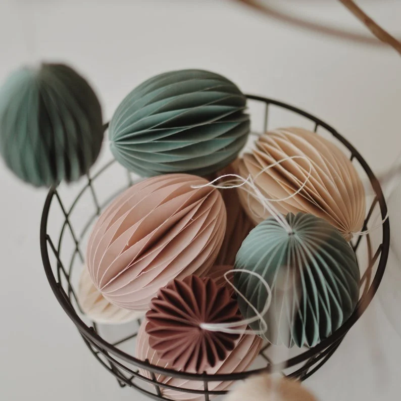 Popular Window Display decoration Paper Ornaments Christmas tree decoration for Home Christmas Paper baubles Easter Egg