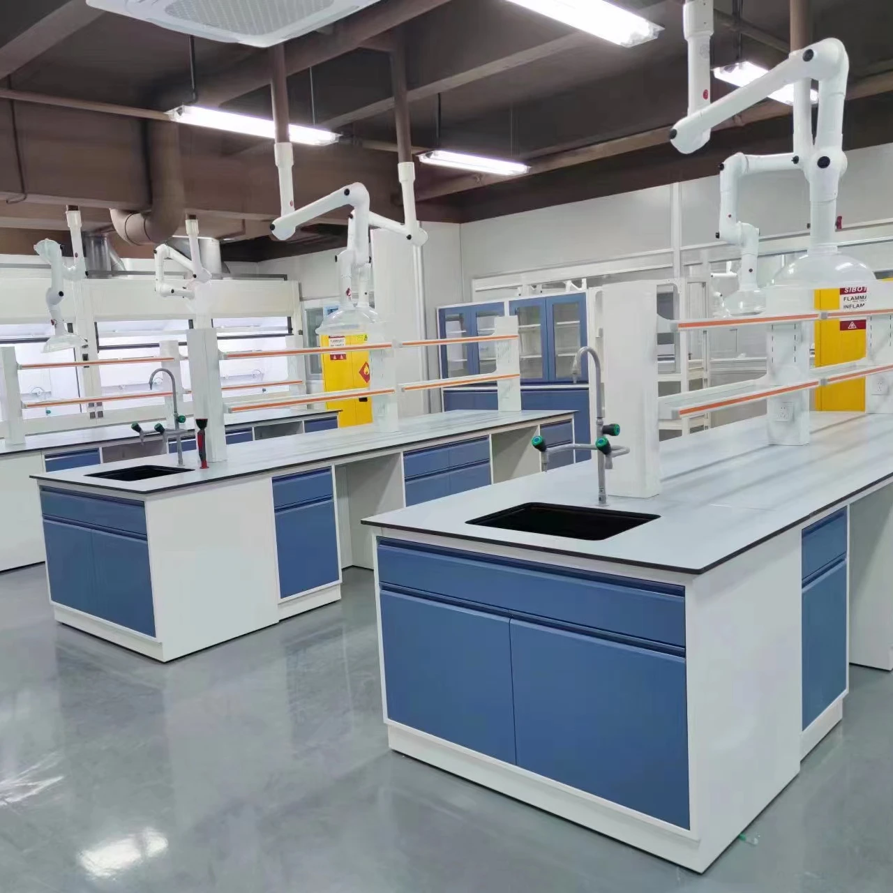 China Manufacturer Steel Central Lab Table Bench Work Table For University Laboratory