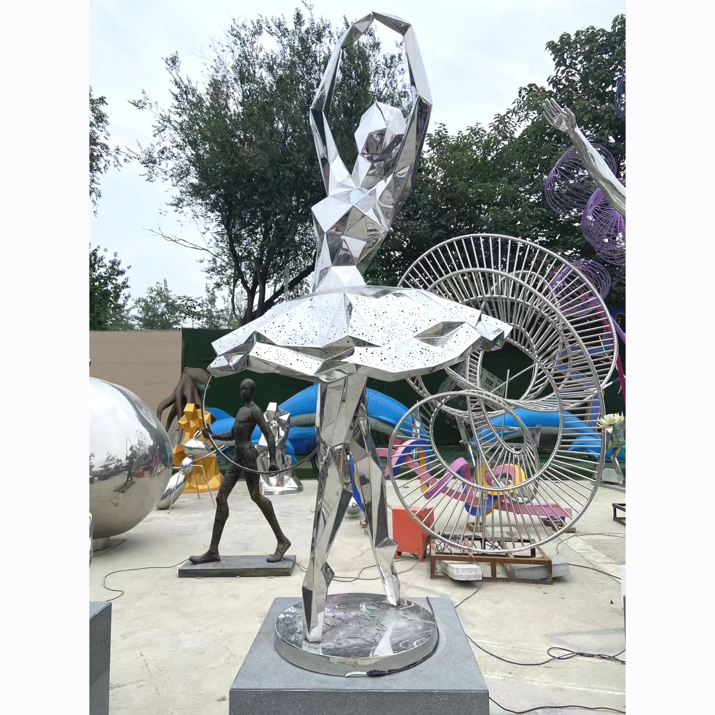 Stainless Steel Ballerina Girl Art Sculpture Premium Handmade Customized Stainless Steel Ballerina Girl Sculpture