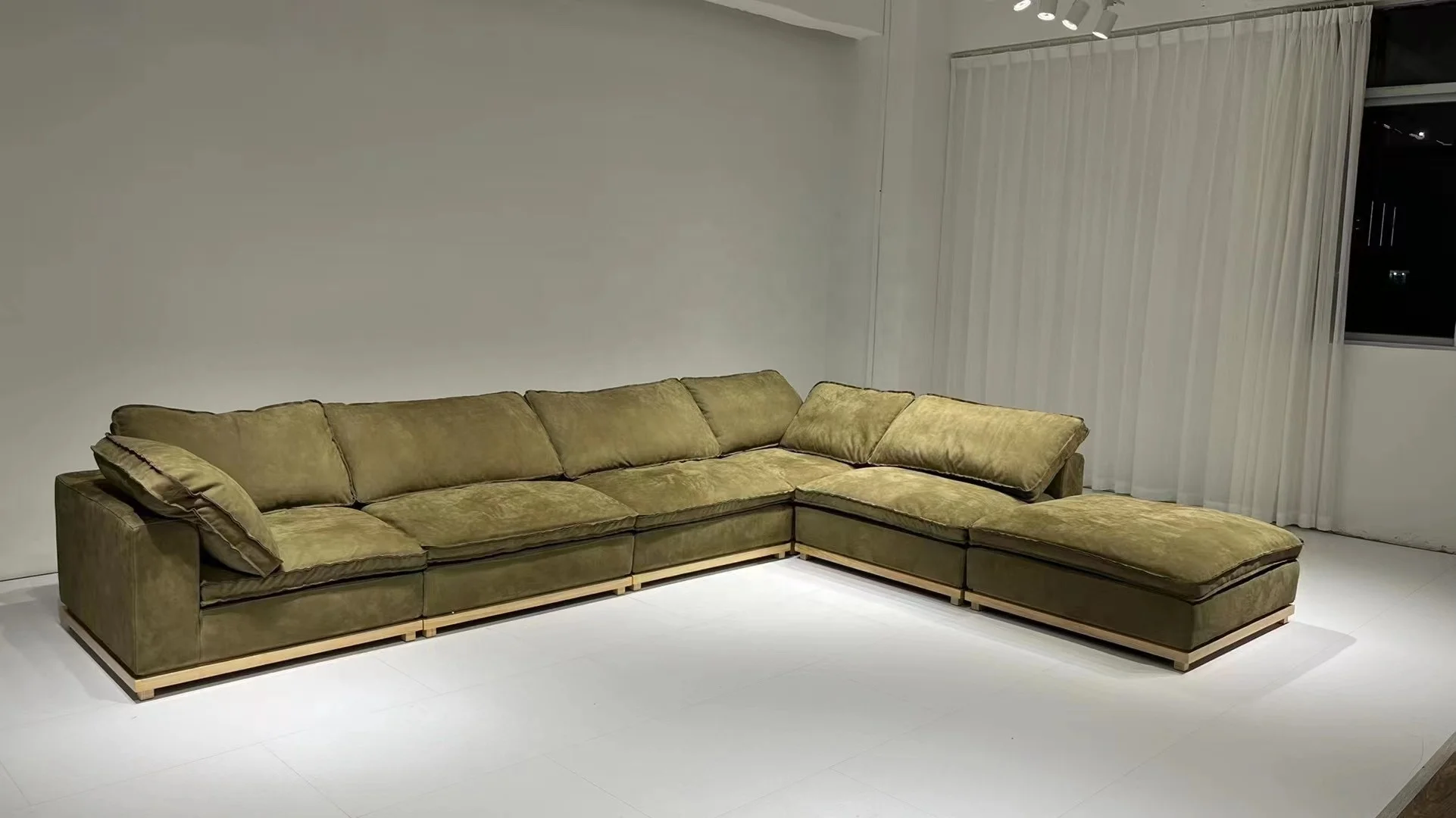 Диван для гостиной