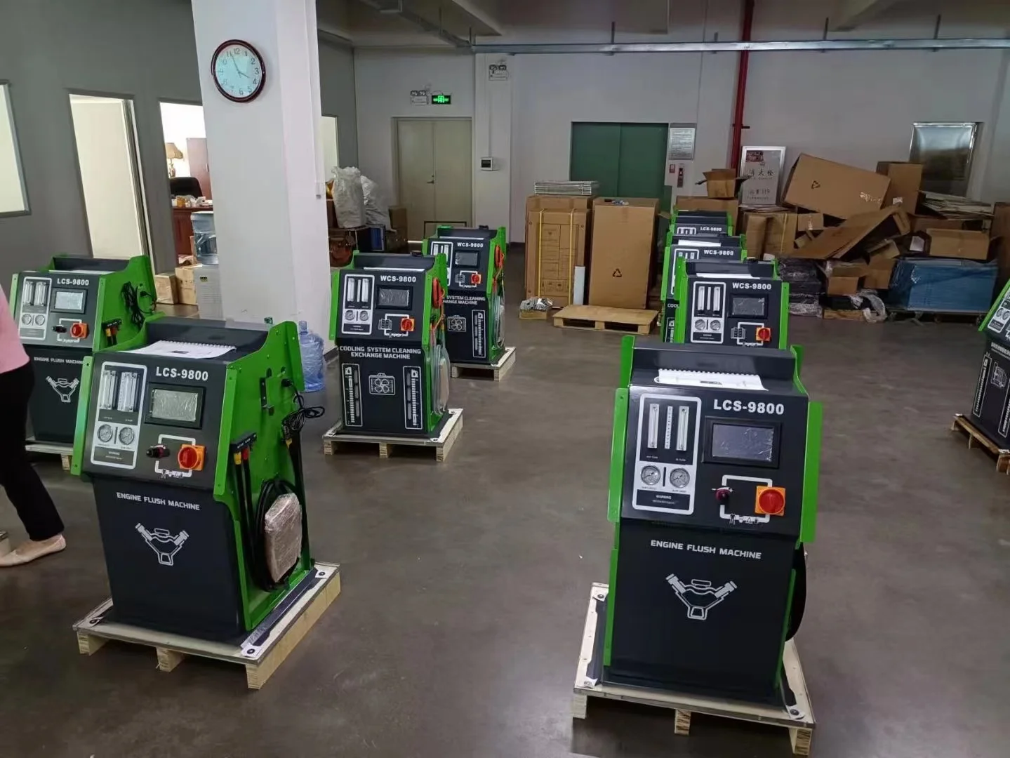 Hot selling LCS-9800 Automatic Lubrication system flush machine  Car Engine lubracation cleaner