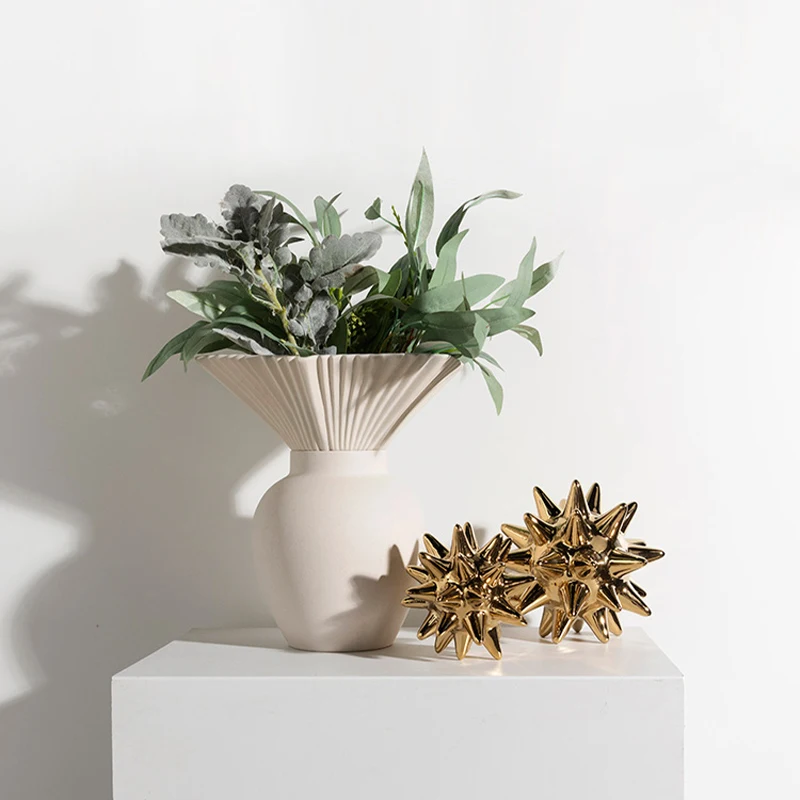 Nordic Luxury Modern Living Room European Italian Matte Ceramic Flower Vase For Wedding Center Piece