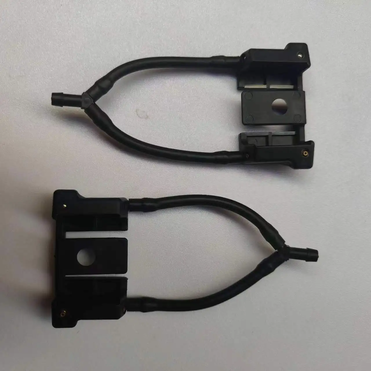 Universal Bus Accessories Wiper Nozzle Water Spray For Yutong Higer Zhongtong Bus