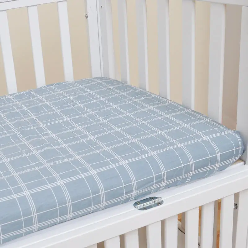 OEM Manufacturer Custom Soft Pink Strawberry Pattern Cotton Crib Bed Fitted Sheets For Kids