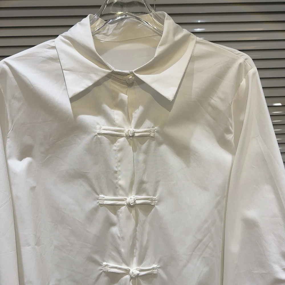 LE2026 New Chinese Style Cuffs Color Embroidery Pattern Disc Button Design Blouse