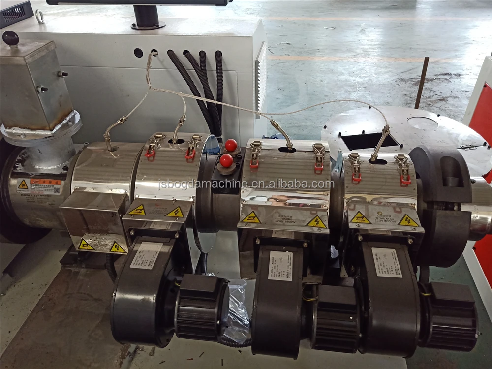 High Productivity PVC Conical Twin-Screw Extrusion Machine For Product of Plastic Foam Board