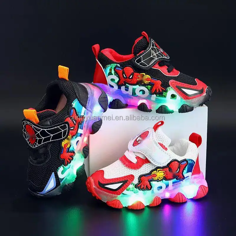 wholesale Kids LED Roller Shoes With Retractable Wheels USB Charge 7 Colors Light Up Roller Sneakers For Girls Boys
