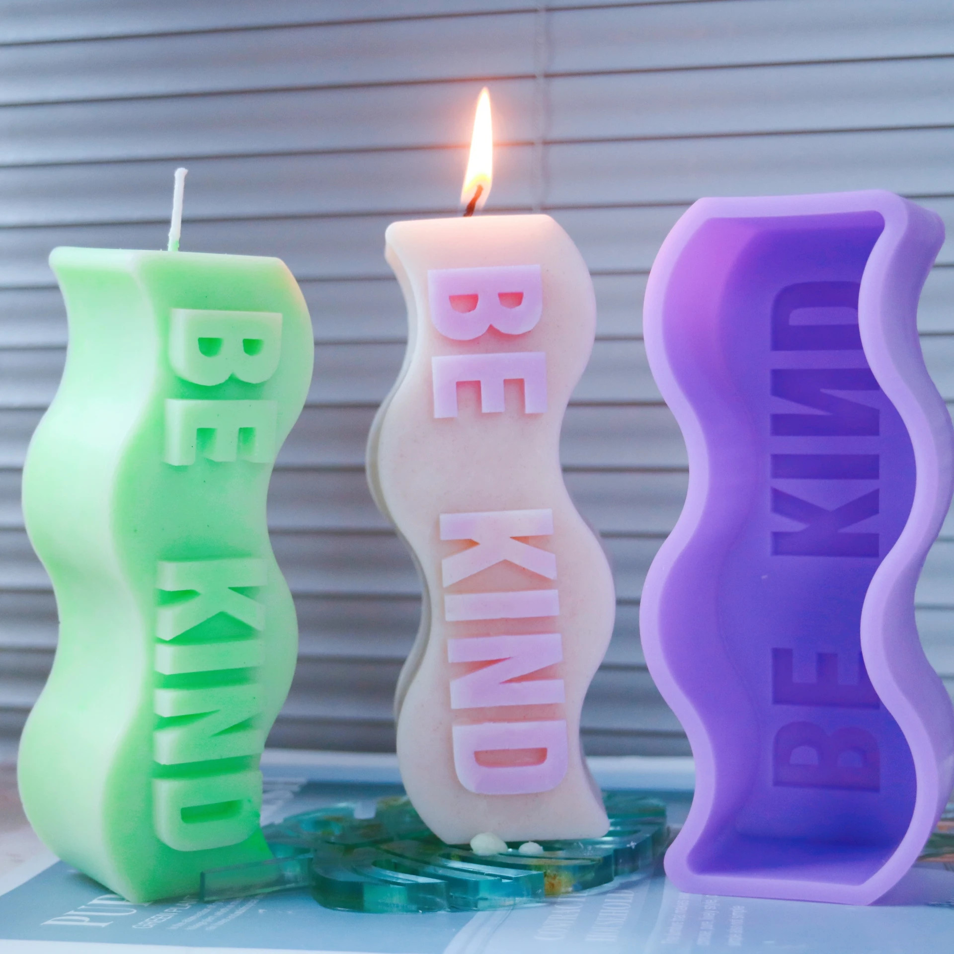 HO116 Squiggle Unique Shape Alphabet Kawaii Soy Wax Candle Silicone Mould Rectangle Wave Letter Candle Molds For Home Decorate