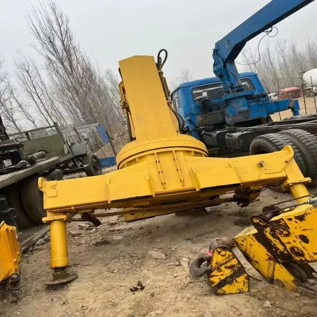 Brand used spot 10 tons 12 tons at a low price along with the car crane fly jib