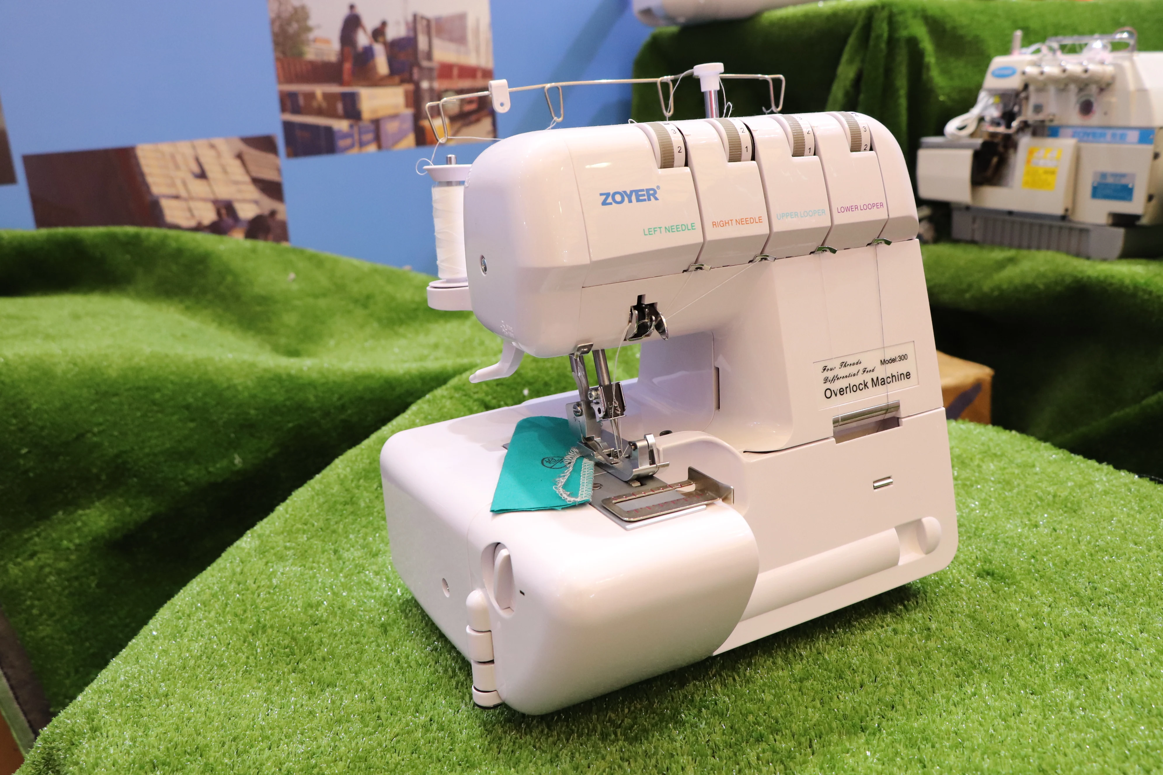 ZY3002 Mini Manual Overlock Hand Sewing Household Electric Overlock Sewing Machine for Wholesale