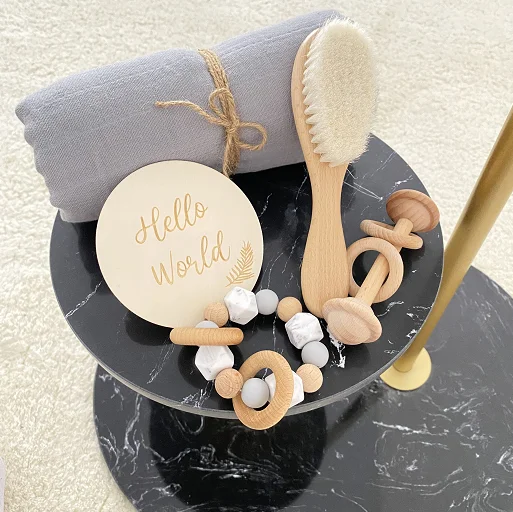 2021 New Arrival Wooden Rattles Baby Toys Grasping Wood Ring Montessori Toys Set 5pcs as Newborn Shower Gift