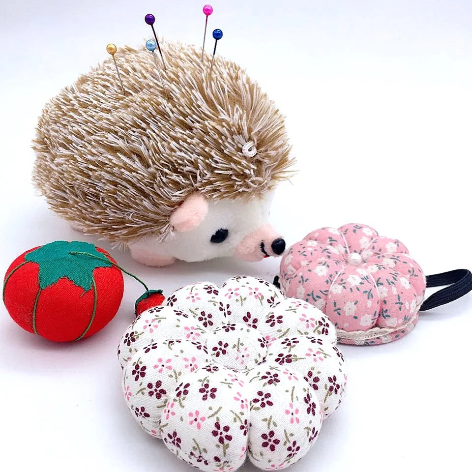 Cute Hedgehog Shape Pin Cushion Fabric Pin Holder for Sewing or DIY Crafts Animal Pin Cushion