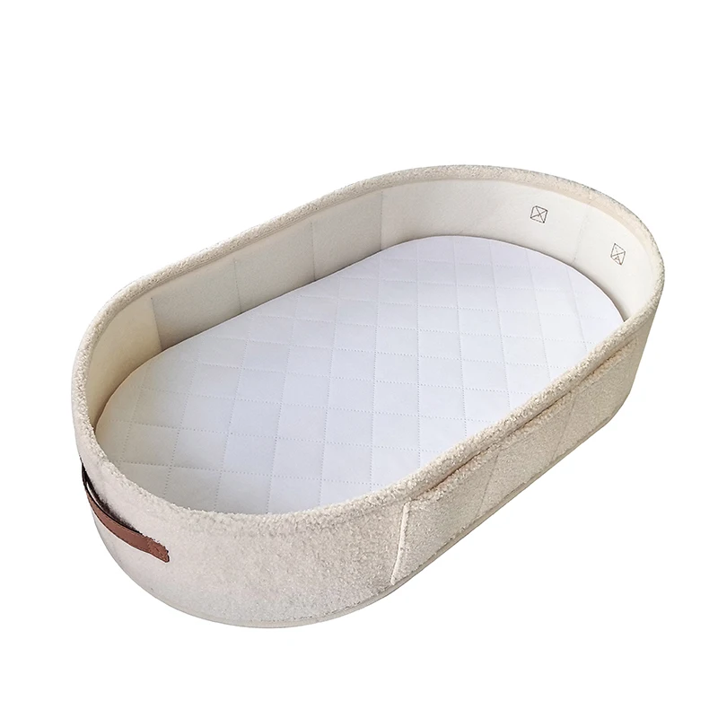 New Design Soft Large Teddy Velvet Gift Moses Basket With Waterproof Changing Pad Nursery Baby Diaper Changing Basket