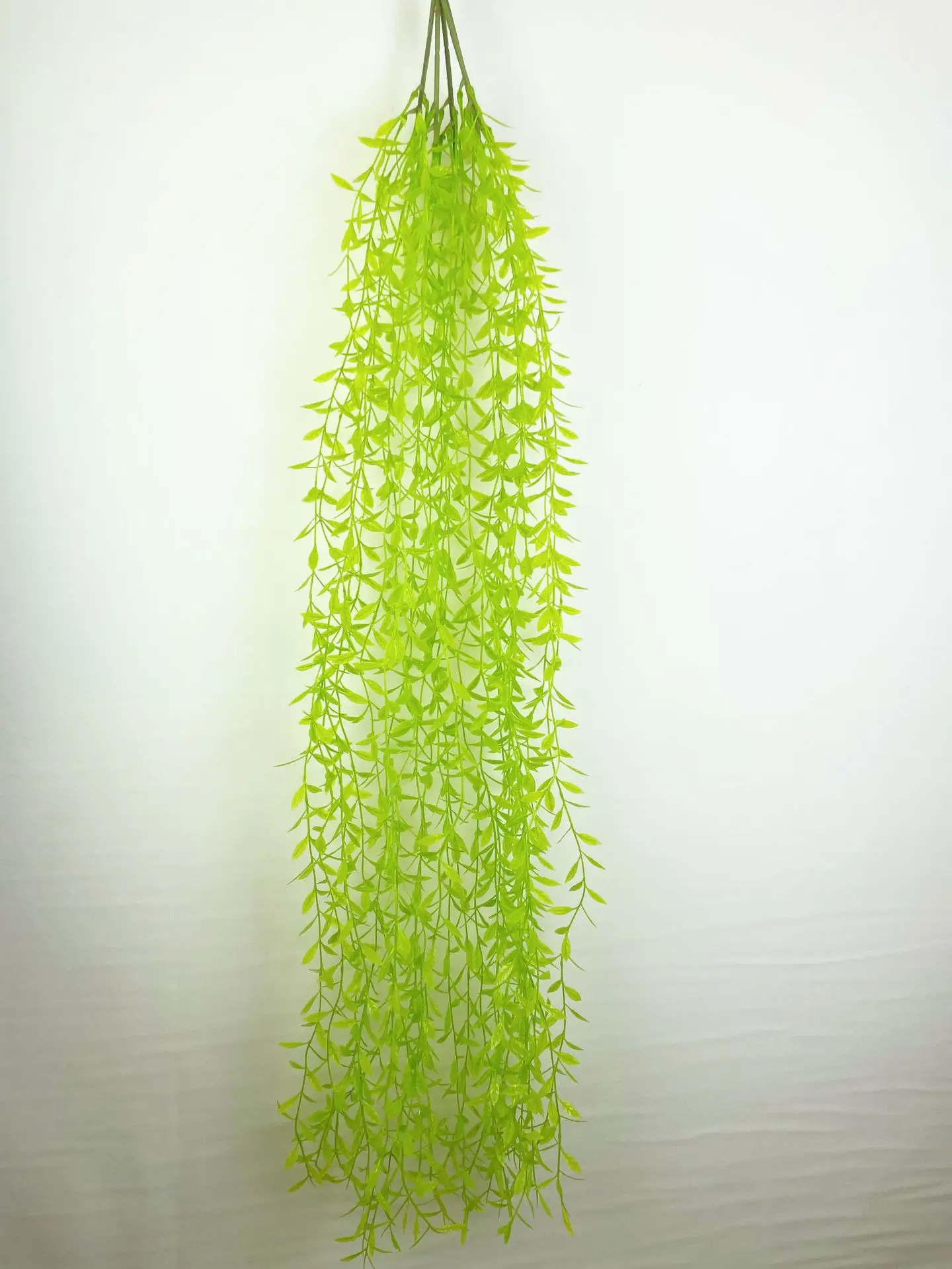 IFG Wholesale 105cm Height Plastic Light Green Wall Hanging Leaves for Wedding Home Decor