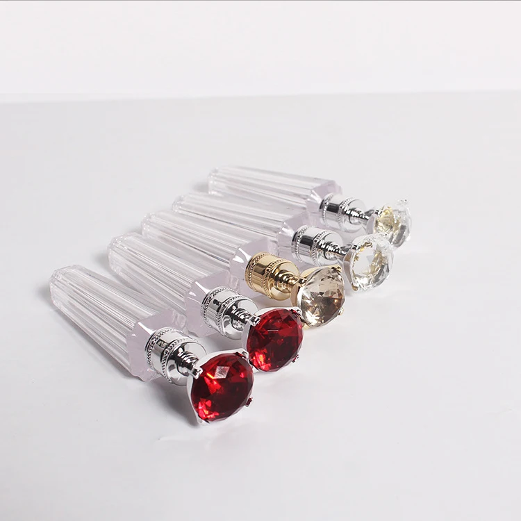 2021 New design empty lip gloss tubes container with diamond cap for private label
