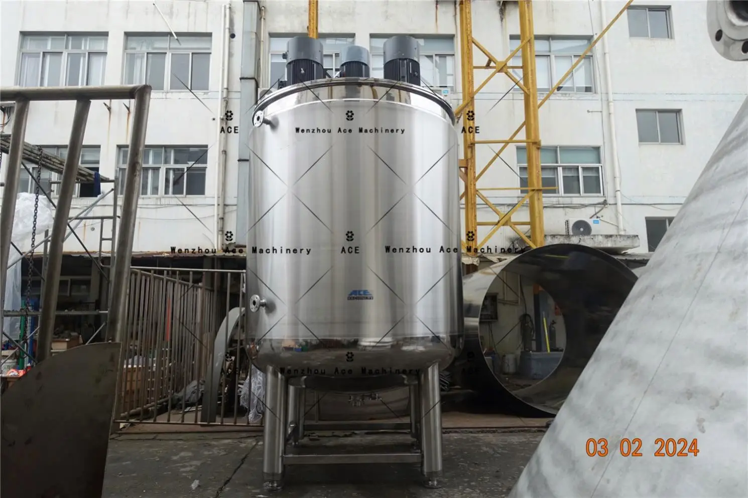 316 Stainless Steel Stirred Tank Reactor With High Shear Mixer And Heated Tank For Chocolate Production At Ce
