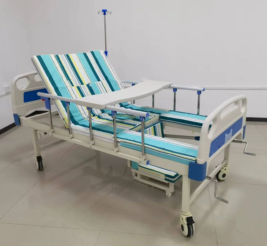 5 functions Manual hospital bed with toilet bedpan with 3 crank patient bed for paralyzed use