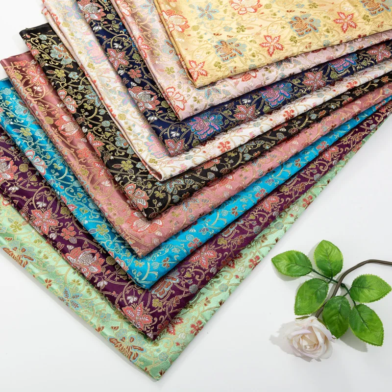 Classic Polyester Brocade Fabric  Metallic Floral Satin Cover Satin Jacquard Fabric for Lady Cloth Coat Sheet
