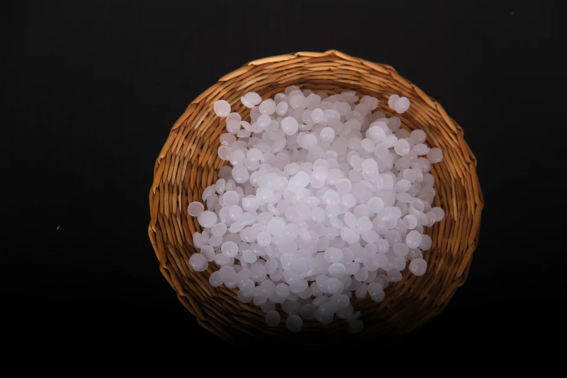 Dehydrated paraffin for laboratory pathology studies