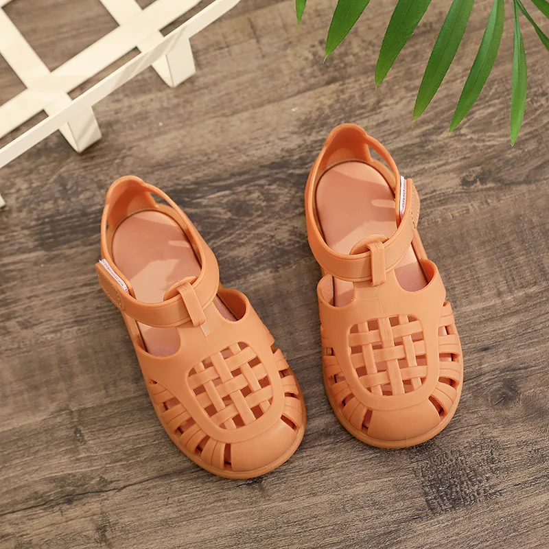 2024 new sandals for summer kid boys girls cute beach children jelly sandals sandals non-slip safe rubber baby kids jelly shoes