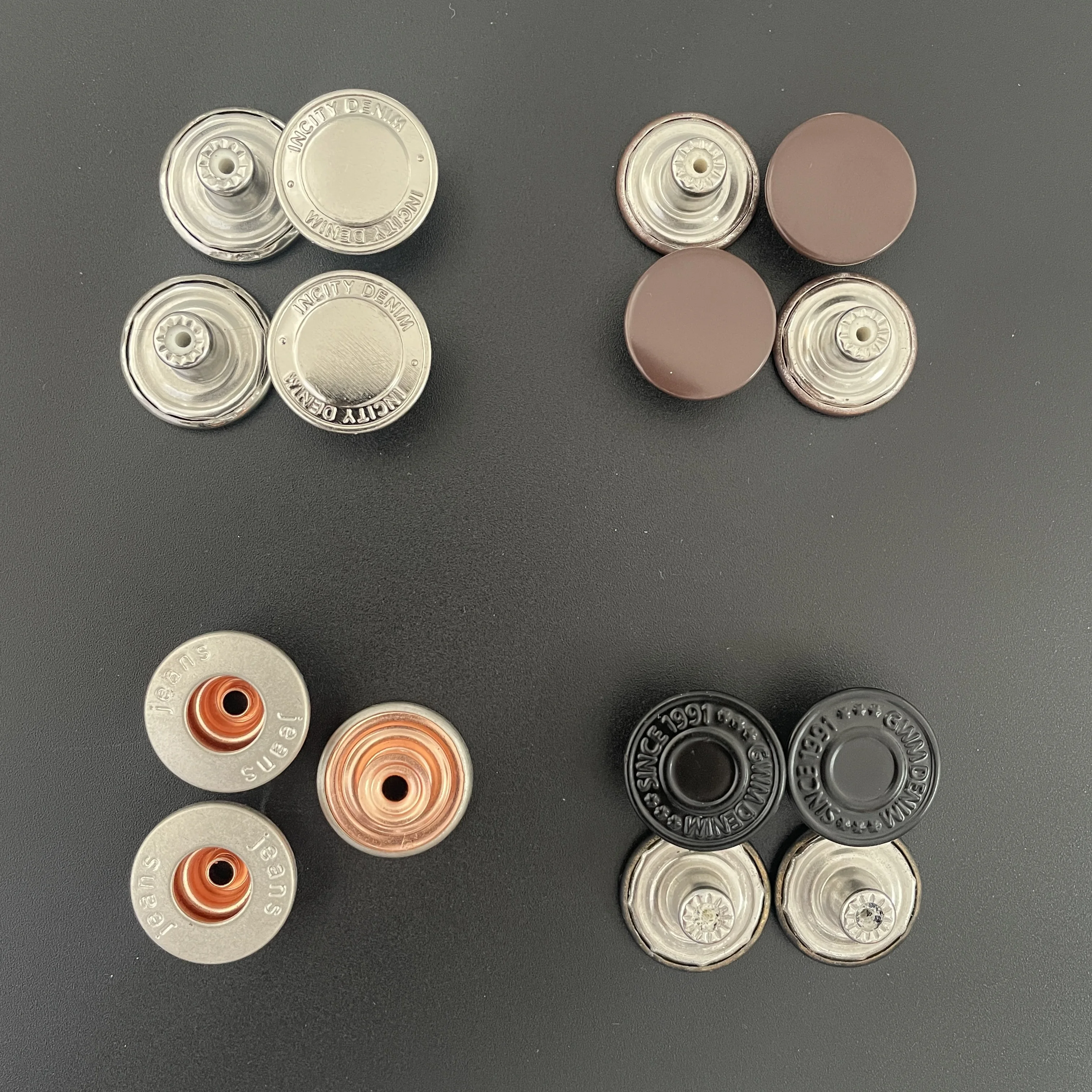 Металлическая пуговица для шитья