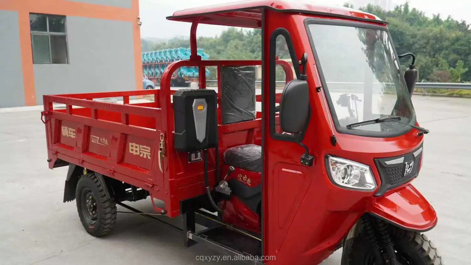 Двигатель с водяным охлаждением 250cc моторизованный трицикл сельскохозяйственный грузовой топливный мотоцикл