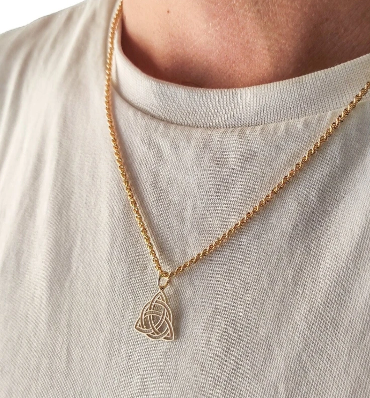 Wholesale Stainless Steel Triquetra Knot Pendant Classical Celtic Knot Jewelry Irish Triple Knot Charm