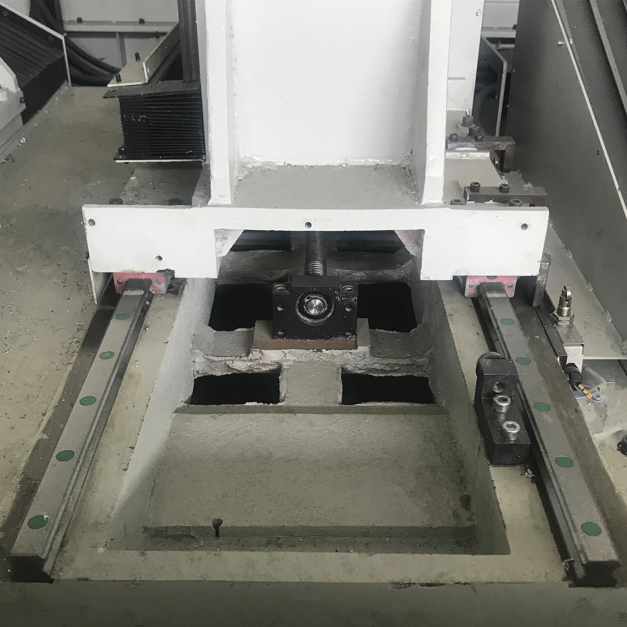 
China Aluminium and UPVC Profile Door and Window Making Machine End Face Milling Machine 