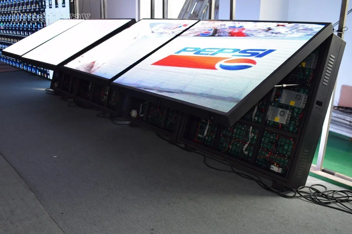 Amazing performances  3D naked eye P4 advertising outdoor indoor waterproof LED display large screen