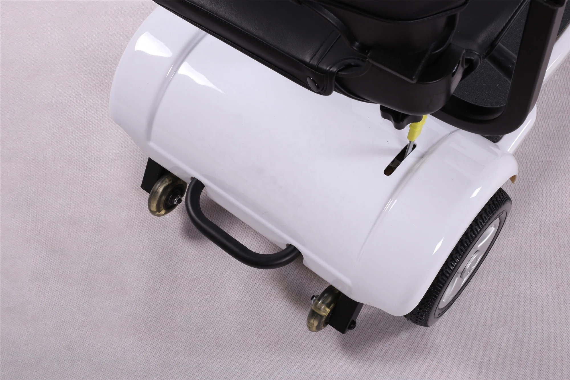 CHEAP ELECTRIC MOBILITY SCOOTER WITH FOUR WHEEL