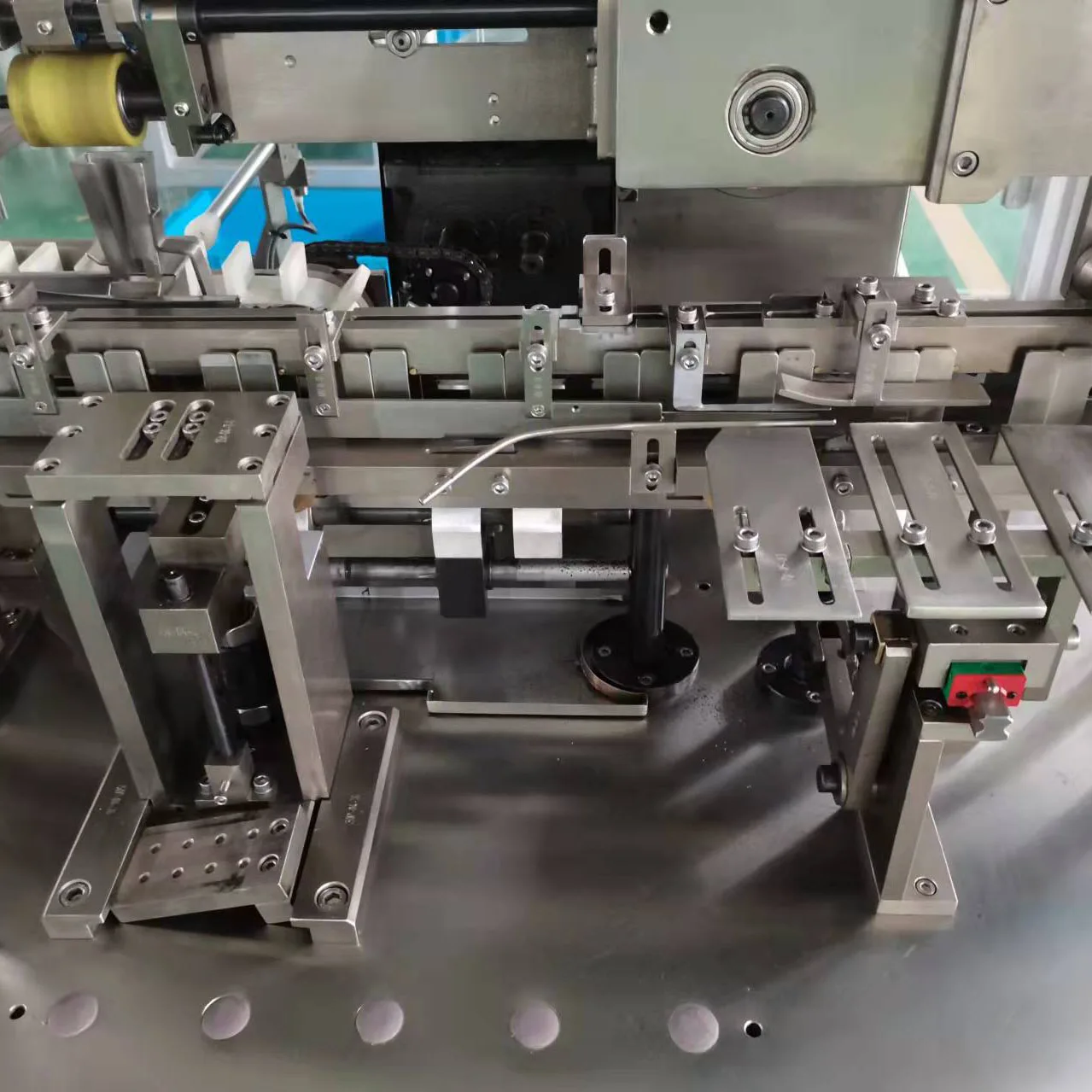 Medical  Small Bulb Lamp Soap  Blister Pencil Ampule Tray  Tube Blister  Board Cartoning  Machine Manufacturer